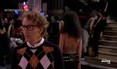 עמיתים ידידותיים תמיד יבואו לעזרה עם צפיה ישירה סרטי סקס רעב מיני.