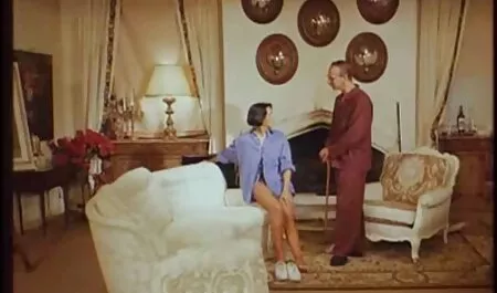 Milf סרטי פורנו לצפייה ישירה קעקוע מבולגן בעמוד