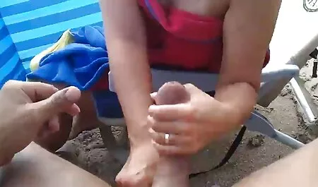 ג ' ינגל של בלונדינית צעירה עם בחור בבריכה סרטי סקס לצפיה חינם