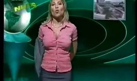 בלונדינית מרהיבה סרטי פורנו לצפייה חינם שרה דו ביער