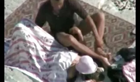 סופיה גוצ ' י וויטוריה ריסי מעודדים אחד את השני סקסלצפיה חינם להשפריץ
