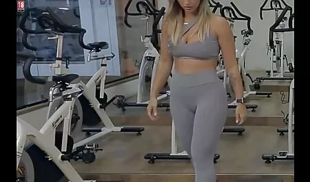 בחור ג ' ינג ' י באותו הזמן בכל החורים צפיה ישירה סרטי סקס