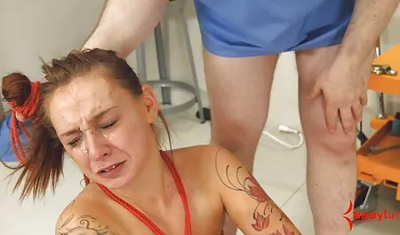 רודף שמלות דופק בחוזקה דילדו בוגר עסיסי עם סרטי סקס לצפיה מידית סרטן